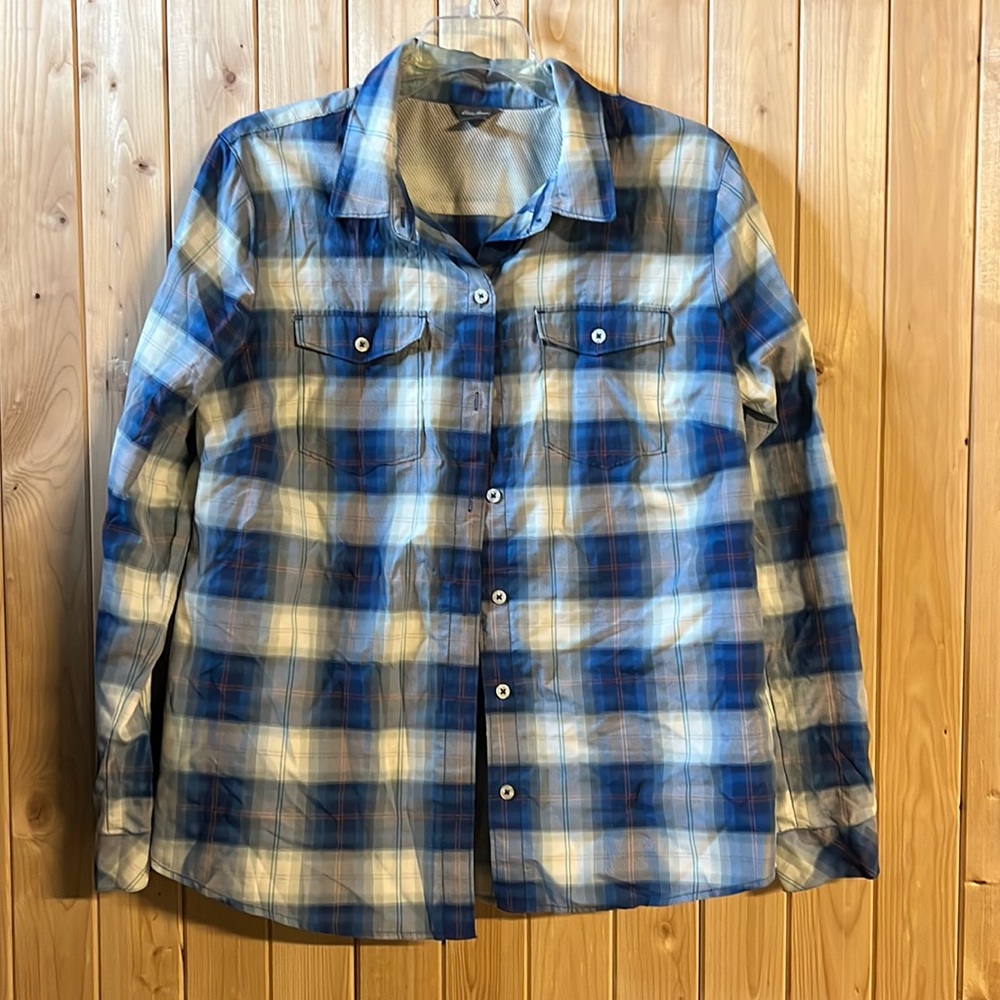 Light weight Eddie Bauer tech shirt